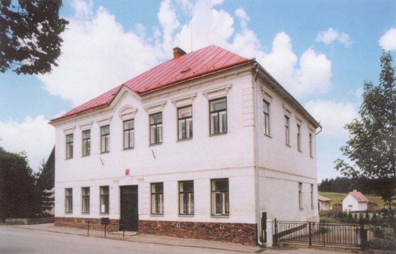 School building in Frysava.